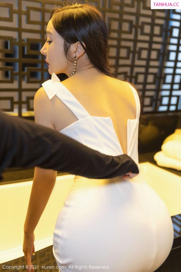 允薾  [XiuRen]高清写真图 2021.11.02 No.4155 允薾第40张图片